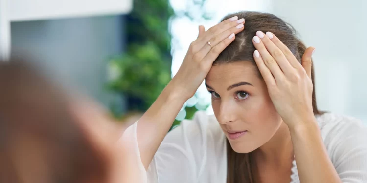 How to use rosemary to improve the health of your scalp and hair